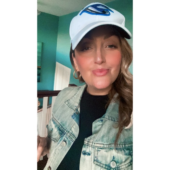 Meet your Posher, Sarah - Picture 1 of 1